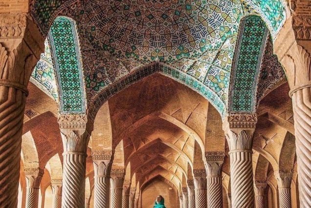 تور شیرازآبانماه 1405